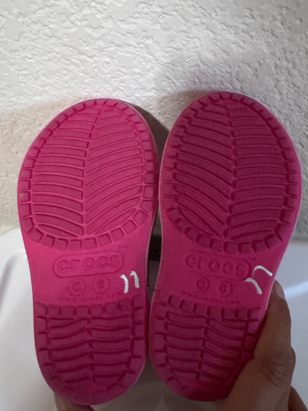 CROCS Bump It Clog Kids Lightweight Two Tone Pink Slip-On C6 /toddler baby - Picture 8 of 8